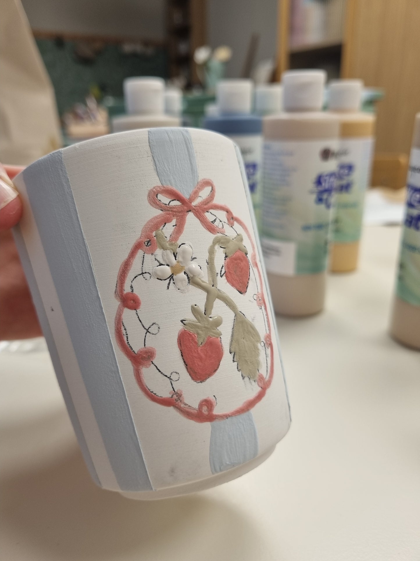 Pottery painting: maak je eigen mok! (vrijdag 28 augustus 15:00 - 18:00)