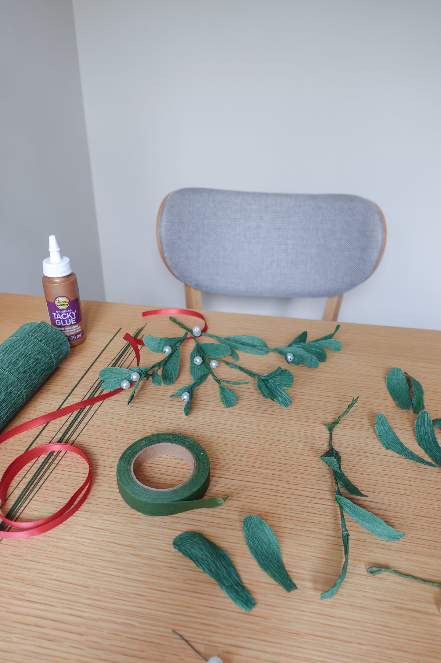 Workshop crêpepapier mistletoe (woensdagavond 2 december 19:00 - 21:30)