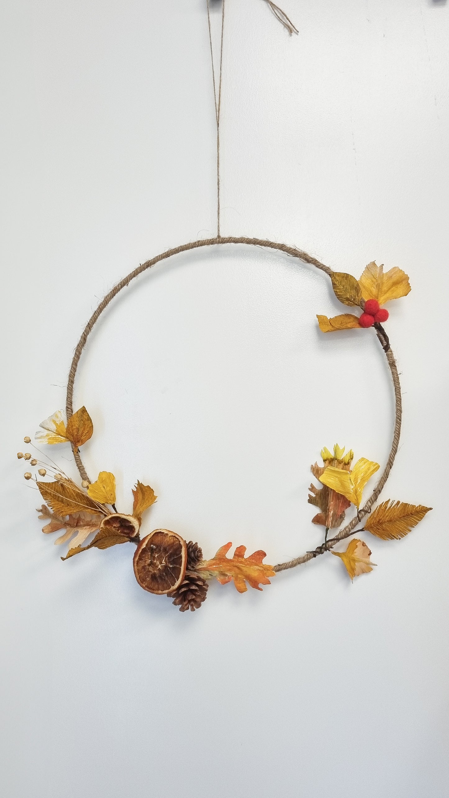 Workshop herfstkrans van papier & natuurlijke materialen (vrijdagavond 2 oktober 19:00 - 21:30)