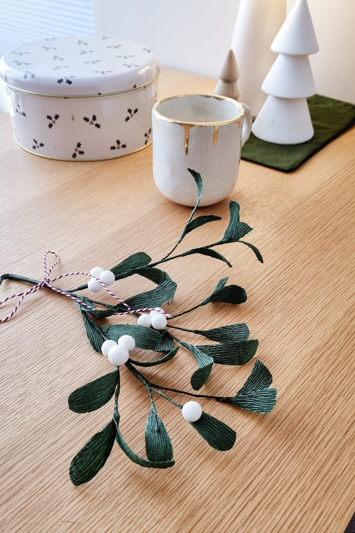 Workshop crêpepapier mistletoe (woensdagavond 2 december 19:00 - 21:30)