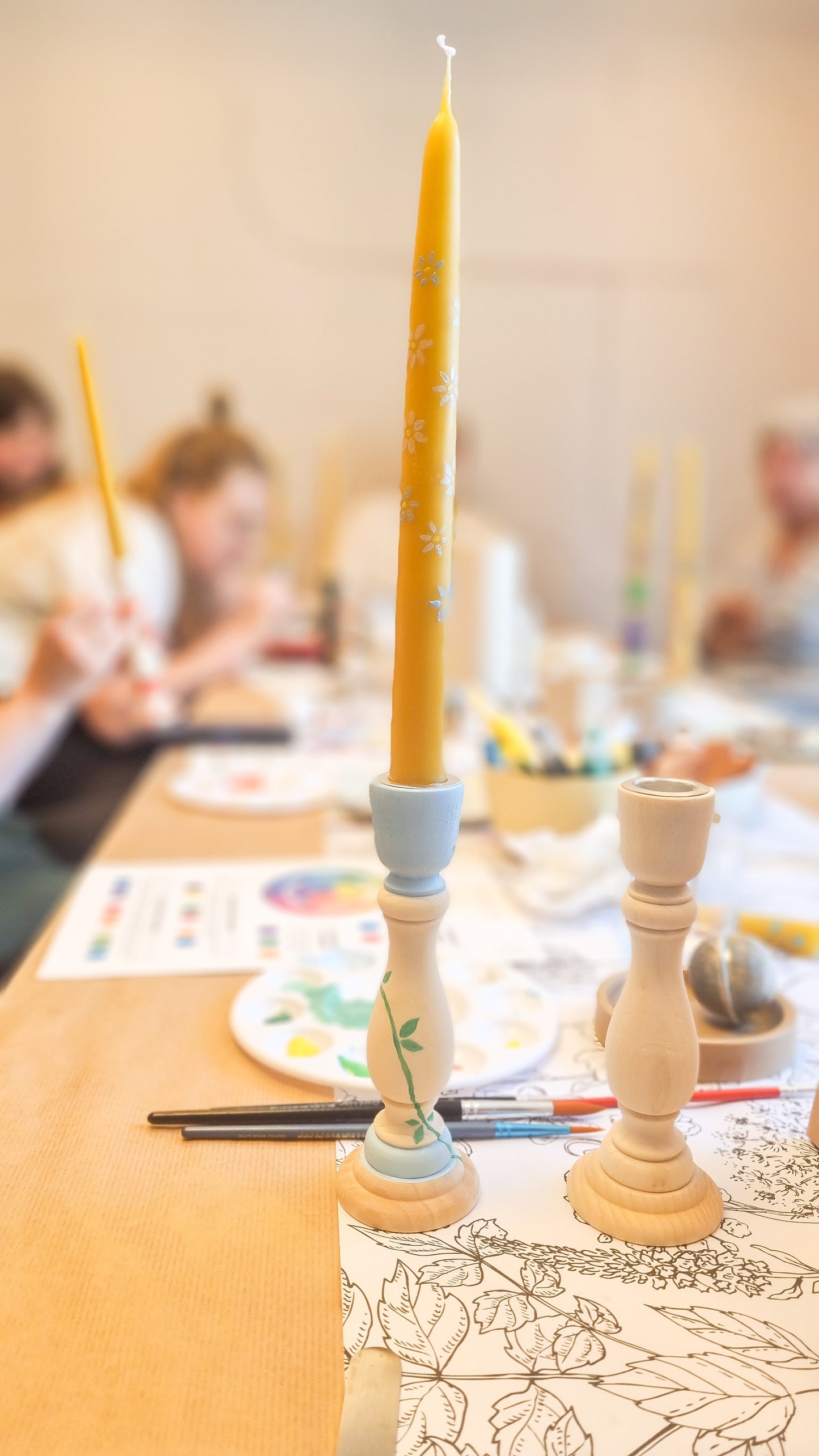 Candle painting met natuurlijke bijenwaskaarsen (zaterdag 7/6 10.00 - 11.30)