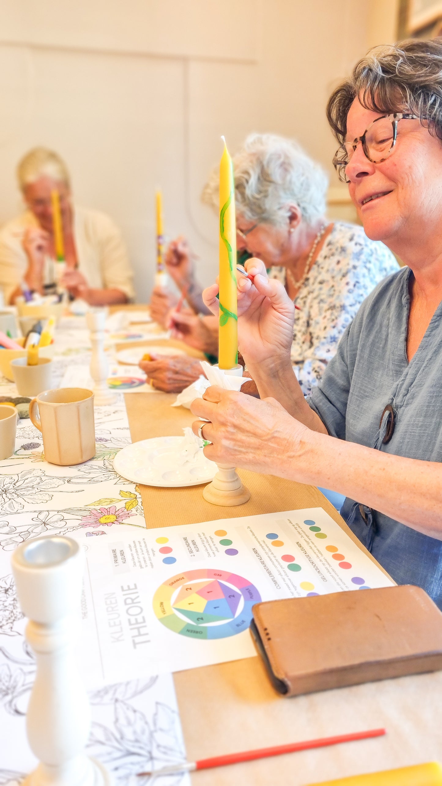Candle painting met natuurlijke bijenwaskaarsen (zaterdag 7/6 10.00 - 11.30)
